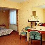 Pod Lipami Fogadó 2*