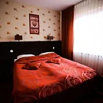Pod Lipami Han/Misafirhane Bystra (Gdansk)