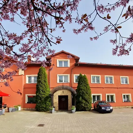 Pod Lipami Inn
