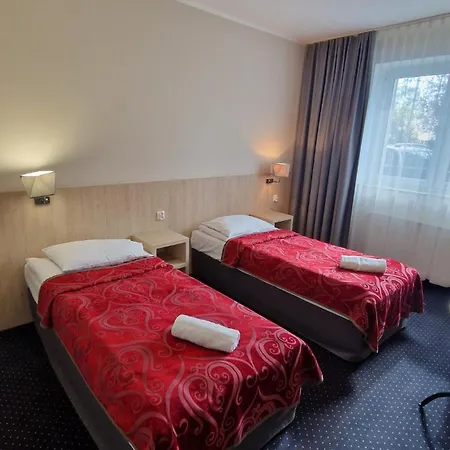 Pod Lipami Estalagem 2*