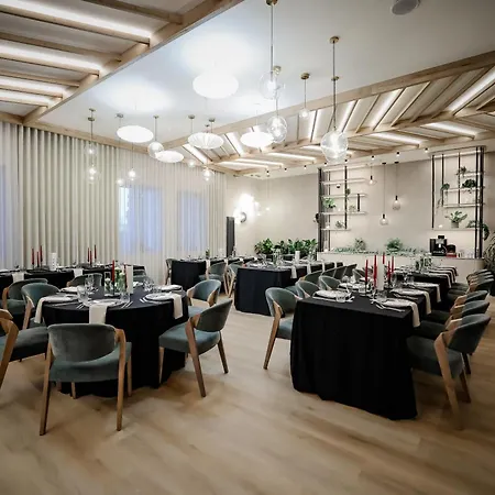 Pod Lipami Värdshus 2*