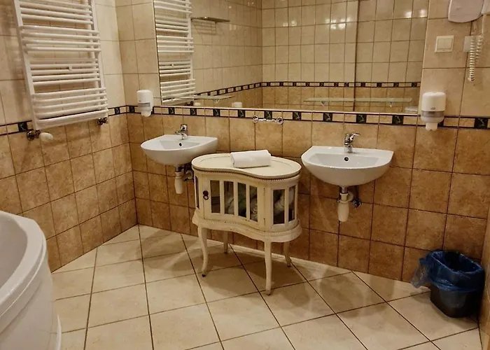 Pod Lipami Värdshus