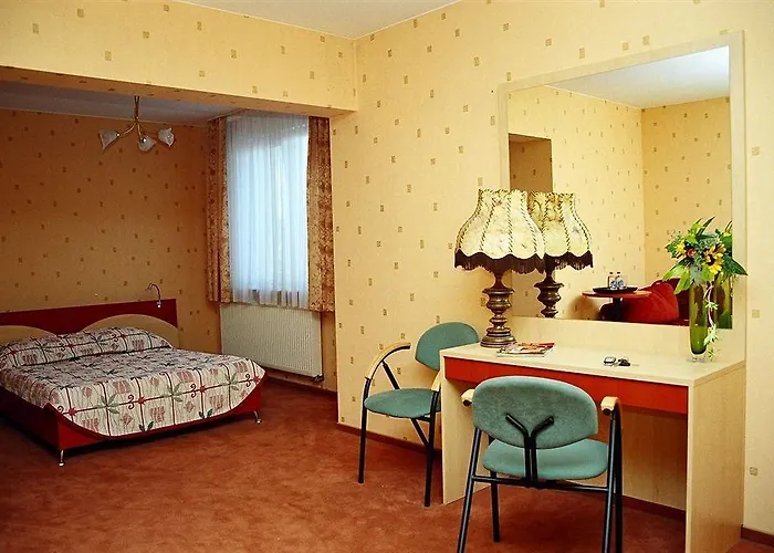 Pod Lipami Värdshus 2*